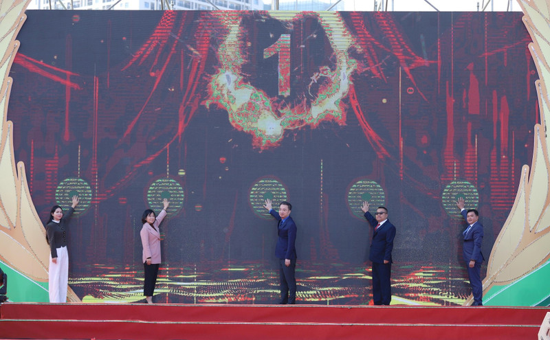 En el evento (Foto: hanoimoi.vn)