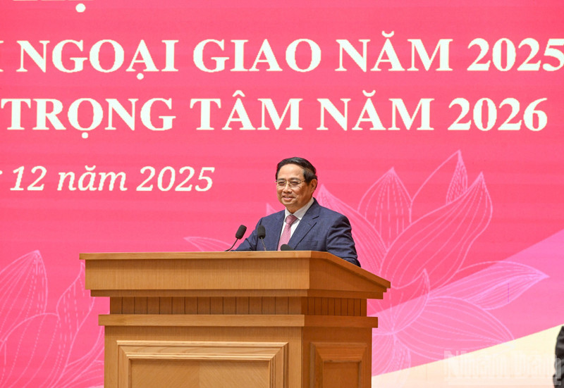 El primer ministro Pham Minh Chinh interviene en la conferencia. (Foto: Nhan Dan)