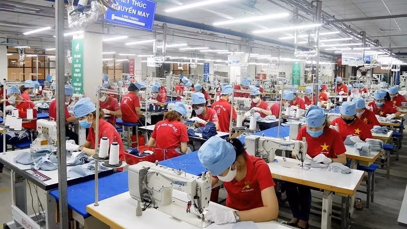 Industria textil y de confección de Vietnam tomará medidas ante presión de reestructuración mundial