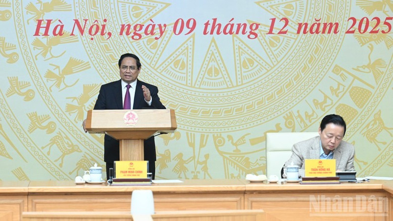 El primer ministro de Vietnam, Pham Minh Chinh, preside la 25ª reunión del Comité Directivo Nacional para la Lucha contra la pesca INDNR. (Foto: Nhan Dan)