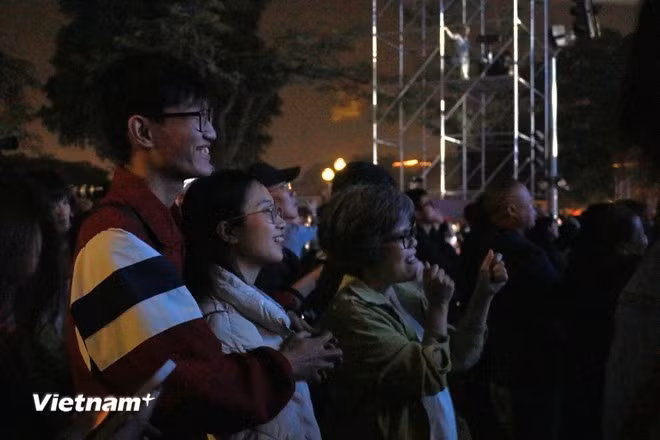Vietnam Happy Fest 2025 transmite al público la imagen de un país vibrante, moderno y lleno de alegría.