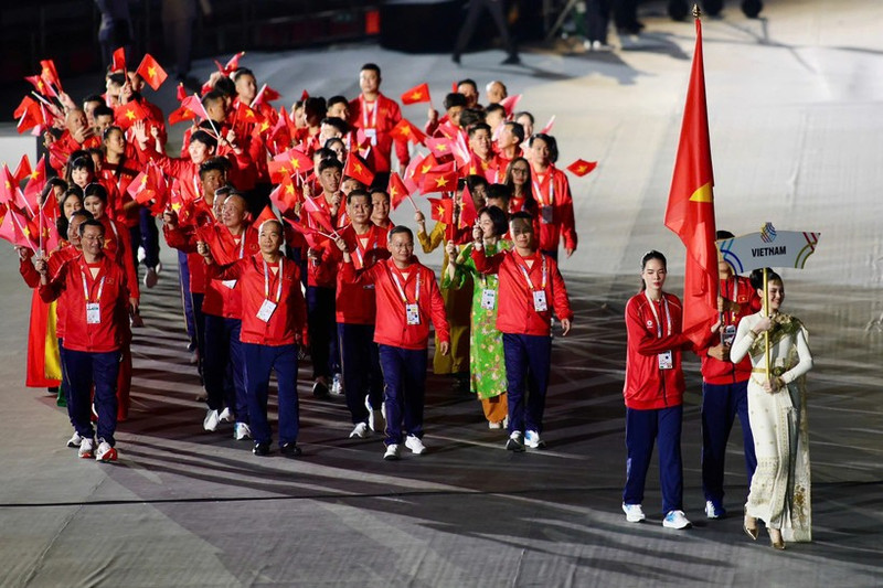 La delegación vietnamita en la inauguración de SEA Games 33. (Foto: VNA)