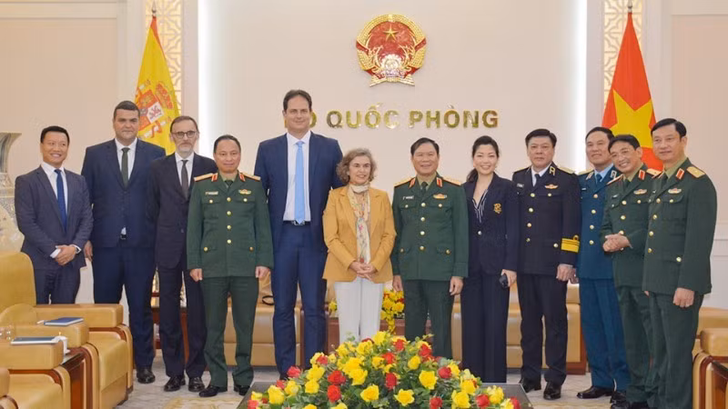 Participantes en la reunión.