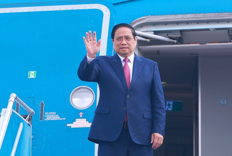 El primer ministro de Vietnam, Pham Minh Chinh, parte de Hanói rumbo a Vientián. (Foto: VNA)