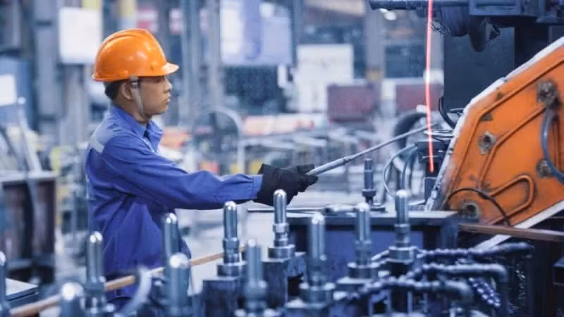 Actividades de producción en la compañía siderúrgica Hoa Phat, ubicada en el parque industrial Pho Noi A, en la provincia de Hung Yen.