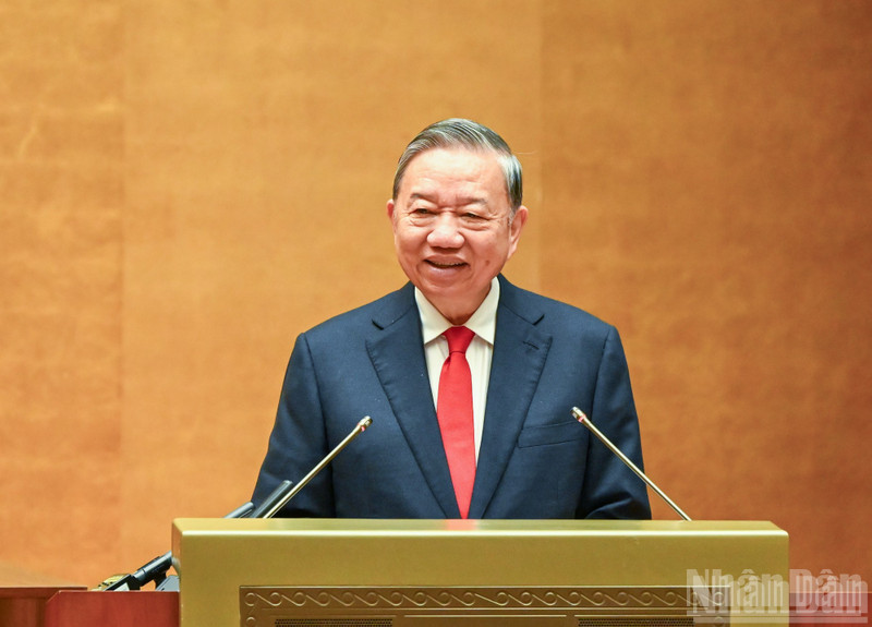 El secretario general del PCV, To Lam, habla en la conferencia. (Foto: Nhan Dan)