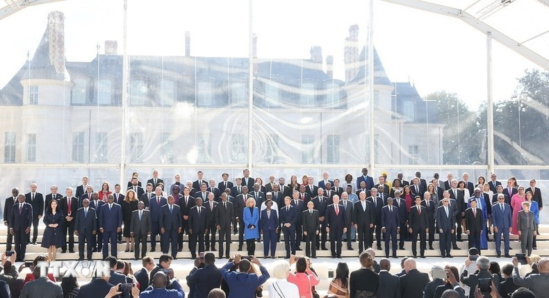 El secretario general del PCV y presidente de Vietnam, To Lam, el presidente de Francia, Emmanuel Macron, los jefes de delegaciones de los países miembros de la comunidad francófona y los invitados. El secretario general del PCV y presidente de Vietnam, To Lam, el presidente de Francia, Emmanuel Macron, los jefes de delegaciones de los países miembros de la comunidad francófona y los invitados.