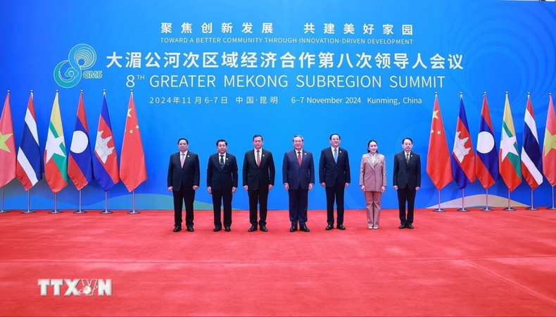 El premier chino, Li Qiang, recibe a su par vietnamita, Pham Minh Chinh, y los jefes de delegación. El premier chino, Li Qiang, recibe a su par vietnamita, Pham Minh Chinh, y los jefes de delegación.