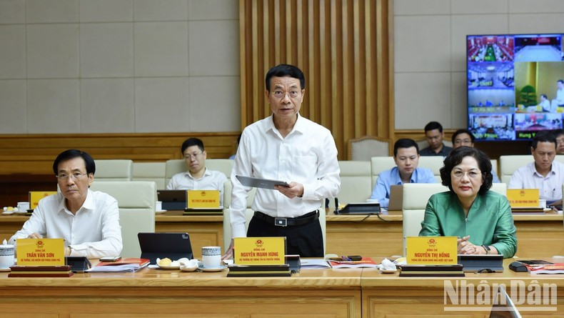 El ministro de Información y Comunicación, Nguyen Manh Hung: El Proyecto 06 del Ministerio de Seguridad Pública es un gran avance. El ministro de Información y Comunicación, Nguyen Manh Hung: El Proyecto 06 del Ministerio de Seguridad Pública es un gran avance.