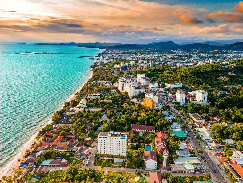 Un rincón de la ciudad isleña de Phu Quoc vista desde arriba.