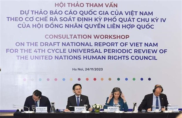 Do Viet Hung, el viceministro de Relaciones Exteriores de Vietnam presidió un taller de consulta sobre el proyecto de informe nacional de Vietnam para el cuarto ciclo del Examen Periódico Universal (EPU) del Consejo de Derechos Humanos de las Naciones Unidas, el 24 de noviembre en Hanoi. (Foto: VNA) Do Viet Hung, el viceministro de Relaciones Exteriores de Vietnam presidió un taller de consulta sobre el proyecto de informe nacional de Vietnam para el cuarto ciclo del Examen Periódico Universal (EPU) del Consejo de Derechos Humanos de las Naciones Unidas, el 24 de noviembre en Hanoi. (Foto: VNA)