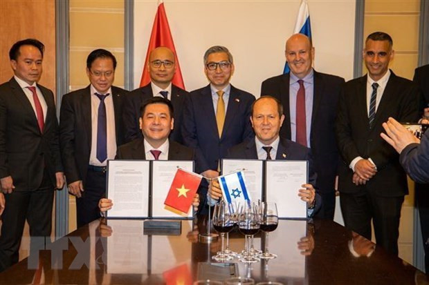 Vietnam e Israel concluyeron las negociaciones para el Tratado de Libre Comercio bilateral (VIFTA) el 2 de abril de 2023 (Foto: VNA) Vietnam e Israel concluyeron las negociaciones para el Tratado de Libre Comercio bilateral (VIFTA) el 2 de abril de 2023 (Foto: VNA)