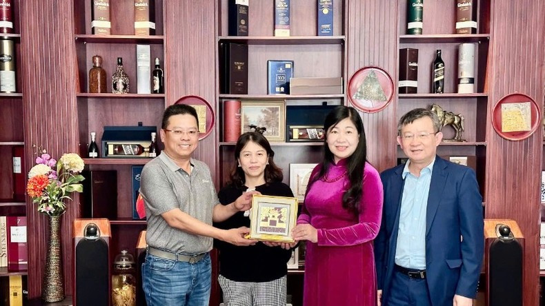 Delegación de la ciudad de Hanói visita la comunidad vietnamita en Sudáfrica.