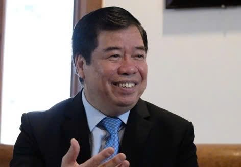Nguyen Viet Thao, ex subdirector de la Academia Nacional de Política de Ho Chi Minh y vicepresidente permanente de la Asociación de Amistad Vietnam-Cuba, habla en el evento. Nguyen Viet Thao, ex subdirector de la Academia Nacional de Política de Ho Chi Minh y vicepresidente permanente de la Asociación de Amistad Vietnam-Cuba, habla en el evento.