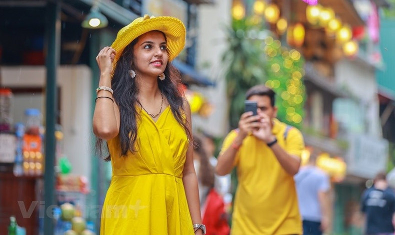 Hanói está clasificada por Tripzilla como el hogar de muchas atracciones culturales fascinantes y los visitantes deben tomarse el tiempo para explorar estos destinos. Hanói está clasificada por Tripzilla como el hogar de muchas atracciones culturales fascinantes y los visitantes deben tomarse el tiempo para explorar estos destinos.