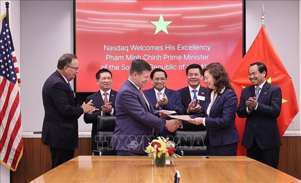 NASDAD y la Comisión Estatal de Valores de Vietnam firman una carta de intención de cooperación. (Foto: VNA) NASDAD y la Comisión Estatal de Valores de Vietnam firman una carta de intención de cooperación. (Foto: VNA)