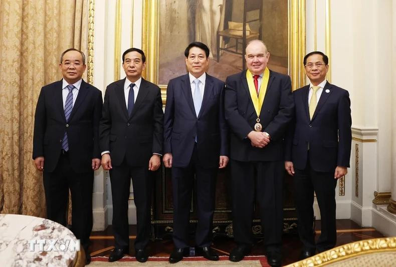 El presidente vietnamita, Luong Cuong en la cita. El presidente vietnamita, Luong Cuong en la cita.