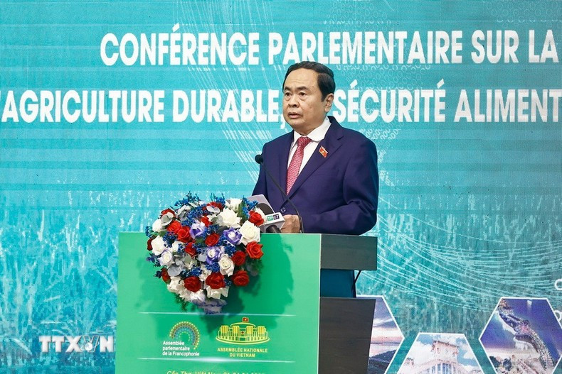 El presidente del Parlamento vietnamita, Tran Thanh Man, pronuncia un discurso de apertura. (Foto: VNA) El presidente del Parlamento vietnamita, Tran Thanh Man, pronuncia un discurso de apertura. (Foto: VNA)