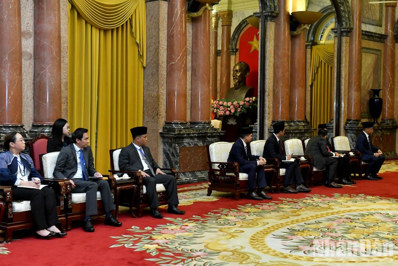 Delegados de Indonesia en el acto.