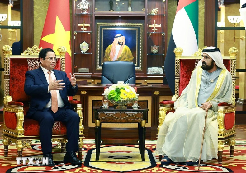 El primer ministro Pham Minh Chinh y el vicepresidente y premier de los EAU, Sheikh Mohammed bin Rashid Al Maktoum. El primer ministro Pham Minh Chinh y el vicepresidente y premier de los EAU, Sheikh Mohammed bin Rashid Al Maktoum.