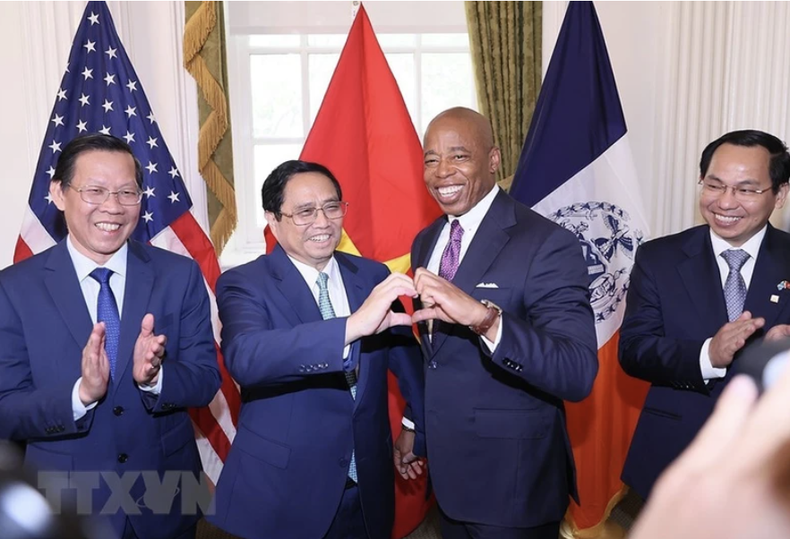 Minh Chinh y Eric Adams. (Foto: VNA) Minh Chinh y Eric Adams. (Foto: VNA)