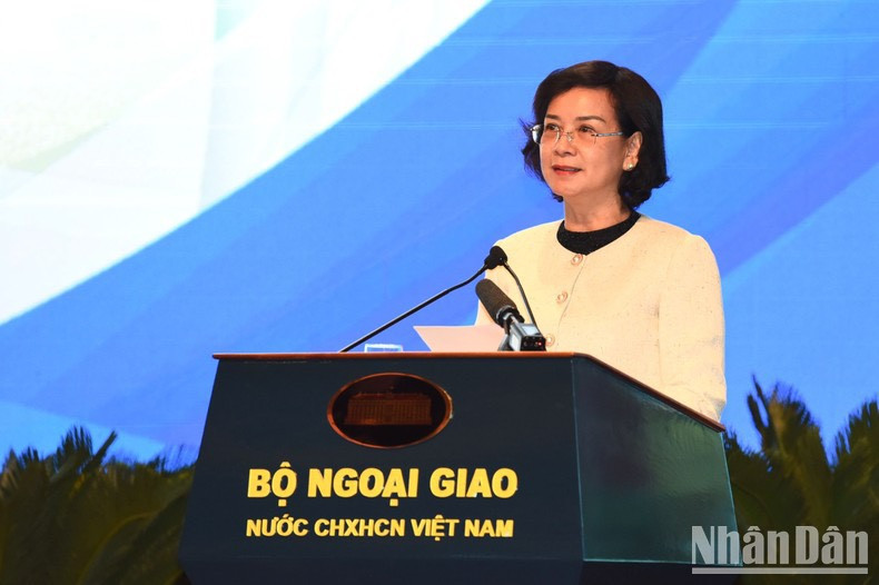 La vicepresidenta del Comité Popular de la provincia de Binh Phuoc, Tran Tuyet Minh. La vicepresidenta del Comité Popular de la provincia de Binh Phuoc, Tran Tuyet Minh.