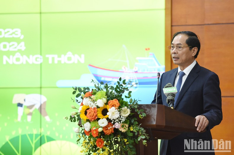 El ministro de Relaciones Exteriores, Bui Thanh Son. El ministro de Relaciones Exteriores, Bui Thanh Son.