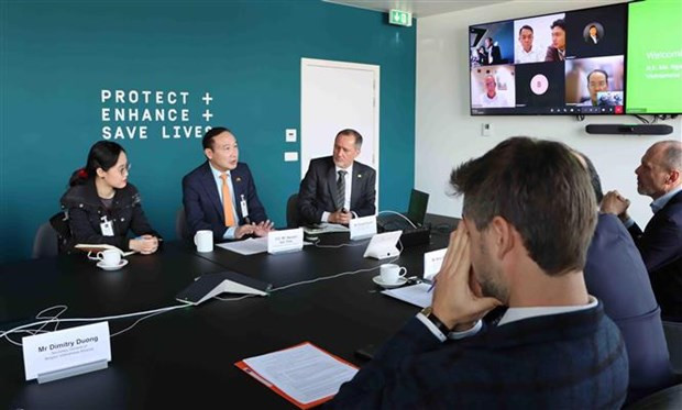 Embajador Nguyen Van Thao en el encuentro de trabajo (Fotografía: VNA) Embajador Nguyen Van Thao en el encuentro de trabajo (Fotografía: VNA)