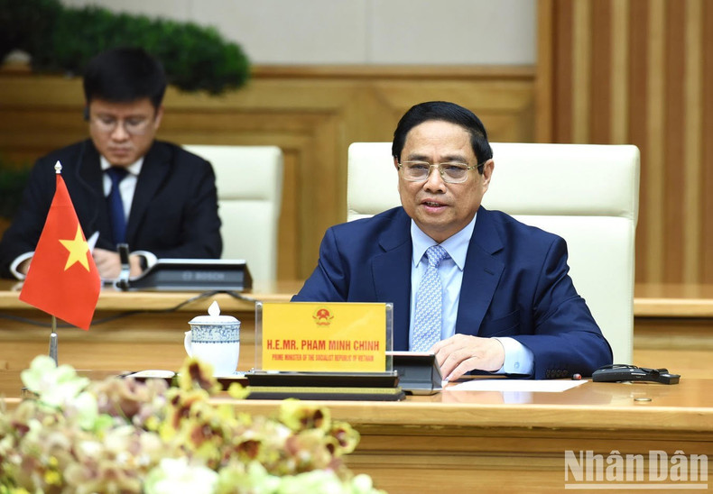 El premier vietnamita, Pham Minh Chinh, habla en la reunión.