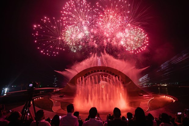 Pueblo Hoang Hon: el primer súper complejo de entretenimiento de Vietnam ofrece fuegos artificiales todas las noches. (Foto: Sun Group)
