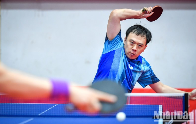 Un fuerte golpe del jugador Ngo Viet Anh, del periódico Nhan Dan (Pueblo). Un fuerte golpe del jugador Ngo Viet Anh, del periódico Nhan Dan (Pueblo).