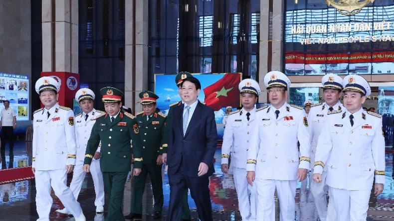 El presidente de Vietnam, Luong Cuong, asiste a la ceremonia.