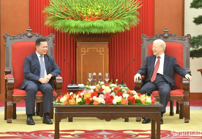 Phu Trong y el premier camboyano.