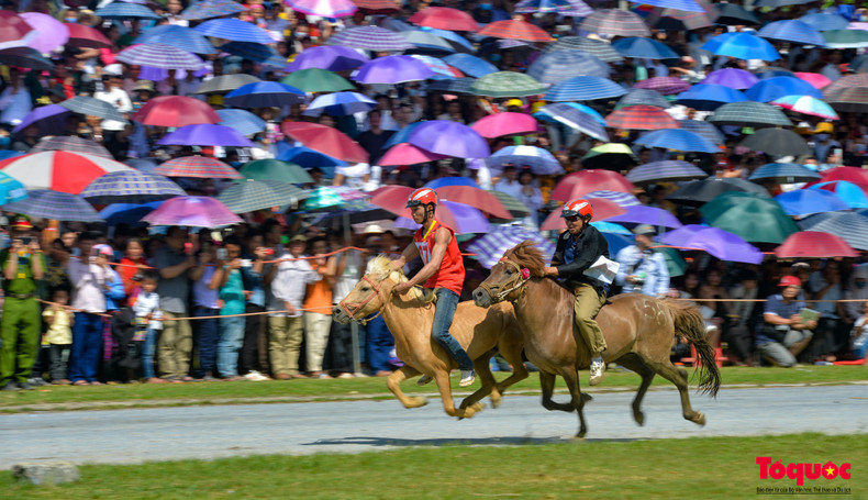 Además, se efectúan otras actividades interesantes, tales como el Festival Meseta blanca de Bac Ha”, la semana cultural y turística de Bac Ha y festivales callejeros en aras de crear un espacio de entretenimiento atractivo para los turistas. Además, se efectúan otras actividades interesantes, tales como el Festival Meseta blanca de Bac Ha”, la semana cultural y turística de Bac Ha y festivales callejeros en aras de crear un espacio de entretenimiento atractivo para los turistas.