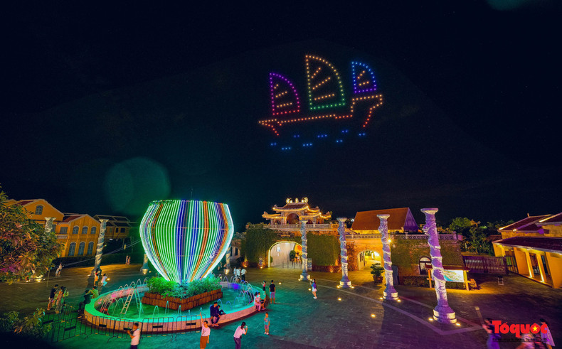 El Festival de luces "Ilumina el cielo", dura tres meses en la Isla de la Memoria de Hoi An... El Festival de luces "Ilumina el cielo", dura tres meses en la Isla de la Memoria de Hoi An...
