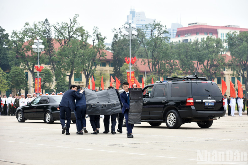 Simulacro de protección a persona muy importante en los juegos deportivos. Simulacro de protección a persona muy importante en los juegos deportivos.