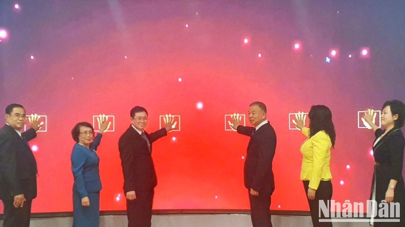 Ceremonia de lanzamiento del programa Semana de la Amistad China (Liaoning) - Vietnam (Long An) 2025. Ceremonia de lanzamiento del programa Semana de la Amistad China (Liaoning) - Vietnam (Long An) 2025.