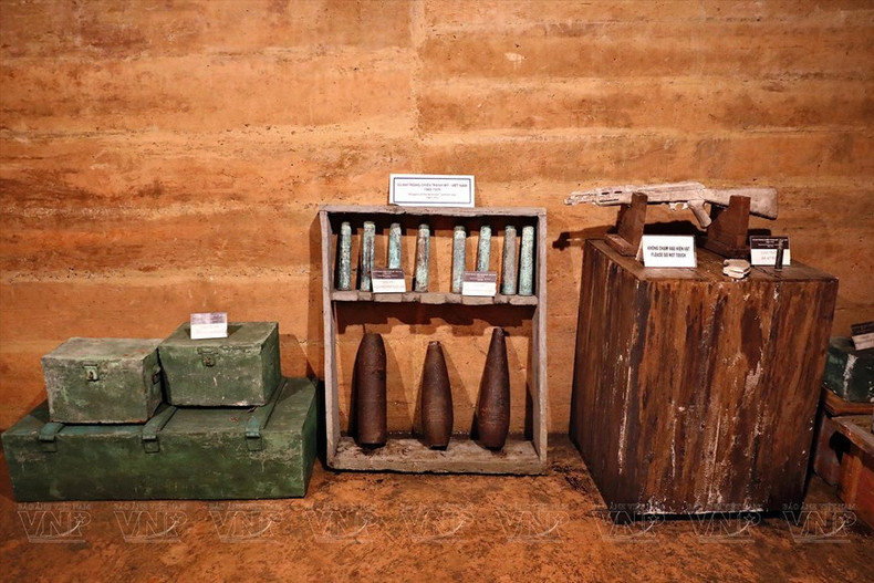 Se guardan artefactos que son armas de nuestros soldados.