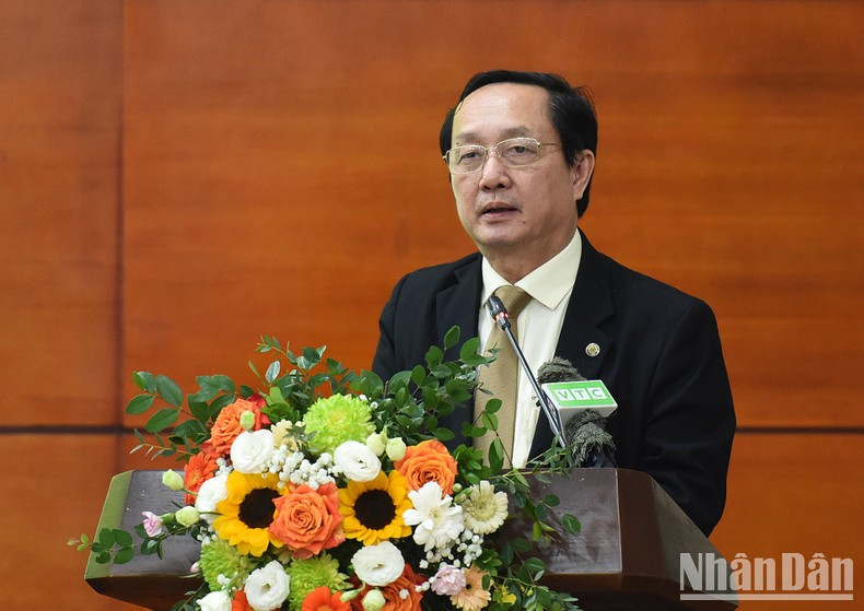 El ministro de Ciencia y Tecnología, Huynh Thanh Dat. El ministro de Ciencia y Tecnología, Huynh Thanh Dat.