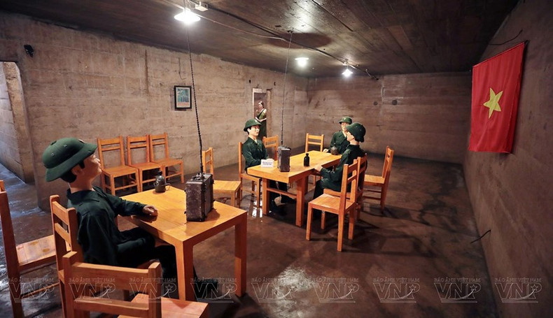 Sala de reuniones del comando de combate dentro de la cueva de Medicina Militar.