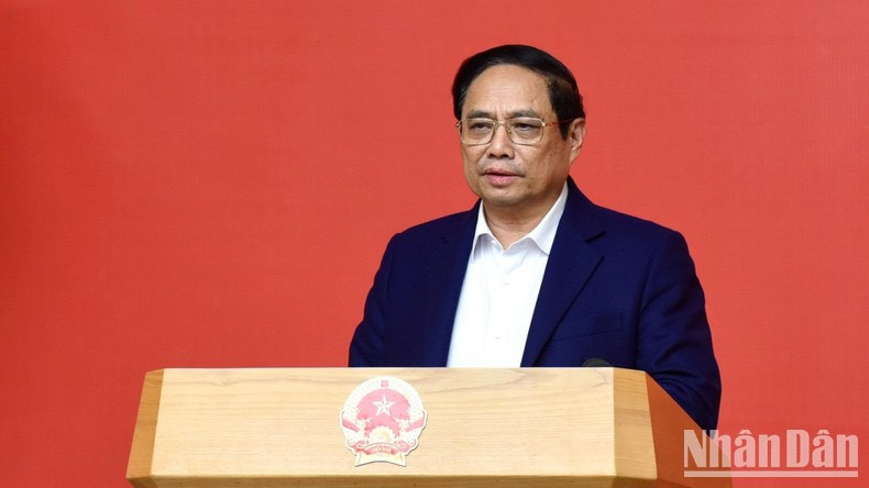 Minh Chinh afirma que el proyecto se lleva a cabo con una dirección e implementación drástica y gran determinación. Resalta que uno de los "puntos brillantes" de la transformación digital del país en los últimos dos años fue el Proyecto 06.