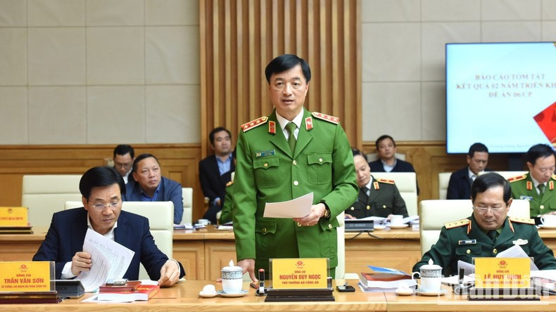 El viceministro de Seguridad Pública, Nguyen Duy Ngoc, interviene en la cita.