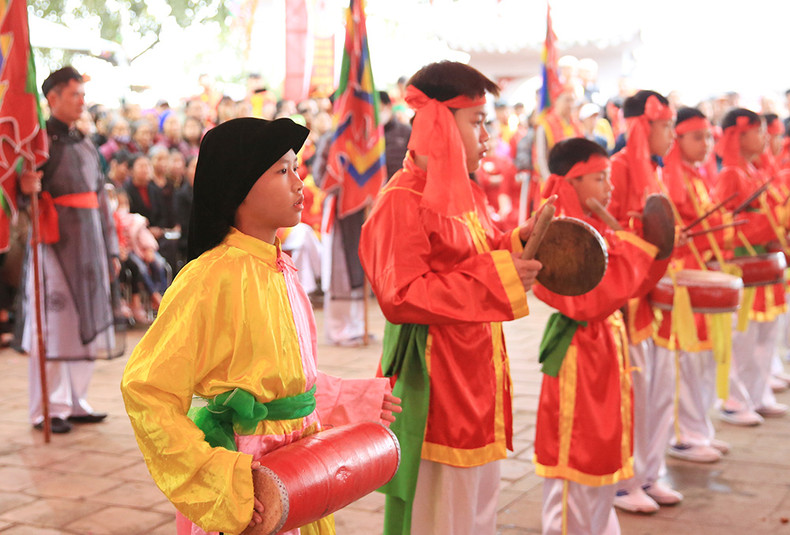 El jefe del Comité Organizador del festival, Chu Van Ha, destacó que en pos de una buena preparación de la fiesta fueron elegidas más de 200 personas que trabajaron en estrecha colaboración con las fuerzas funcionales en aras de garantizar la satisfacción y seguridad de los participantes.