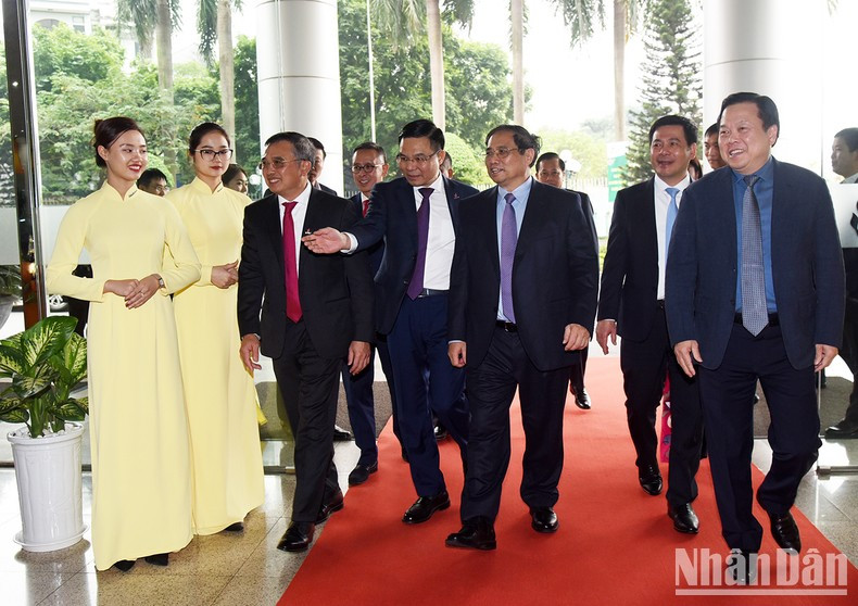 El premier vietnamita, Pham Minh Chinh, asiste a conferencia de balance del Petrovietnam.