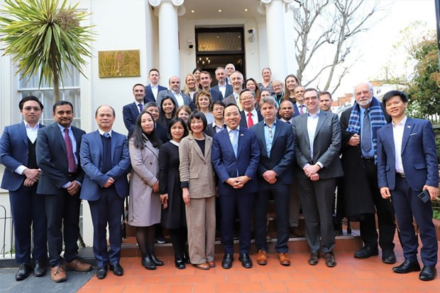 Delegados participantes en la cita (Foto: VNA) Delegados participantes en la cita (Foto: VNA)