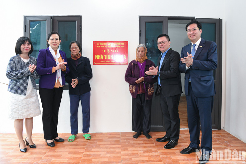 Este Año Nuevo, la familia de Bo Thi Gai tiene su propia casa después de muchos años de soñar.