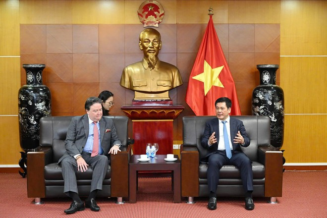 En la reunión (Foto: VNA) En la reunión (Foto: VNA)