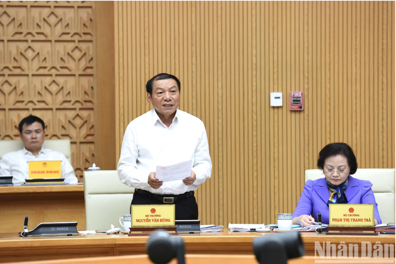 El ministro de Cultura, Deportes y Turismo de Vietnam, Nguyen Van Hung. El ministro de Cultura, Deportes y Turismo de Vietnam, Nguyen Van Hung.