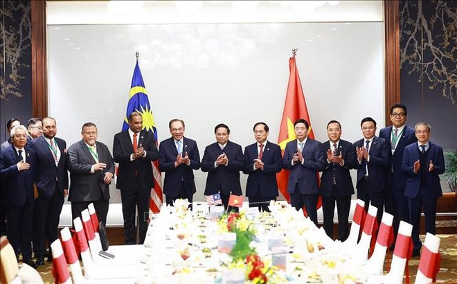 Delegados participantes en el encuentro (Foto: VNA) Delegados participantes en el encuentro (Foto: VNA)