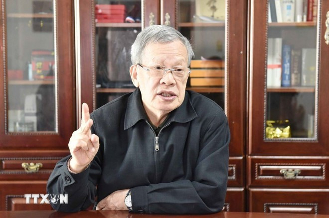 Ling Dequan, un experto veterano en Vietnam y exrepresentante jefe de la agencia de noticias Xinhua en Hanói. Ling Dequan, un experto veterano en Vietnam y exrepresentante jefe de la agencia de noticias Xinhua en Hanói.